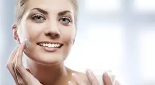 اهمیت آبرسانی به پوست