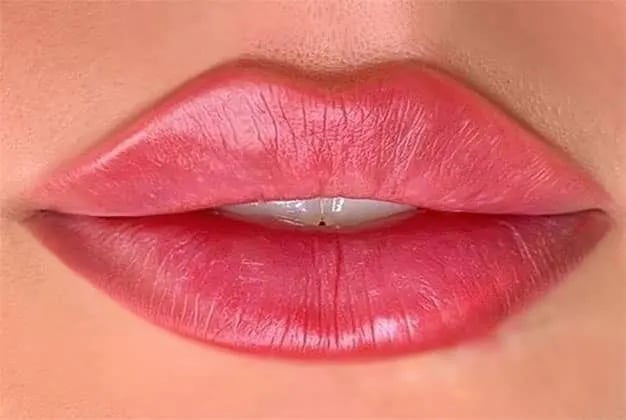 ژل لب مدل قلبی