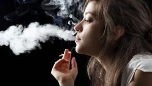 تاثیرات کشیدن سیگار روی پوست